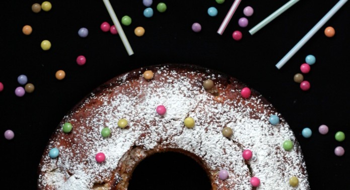 UNE-GATEAU